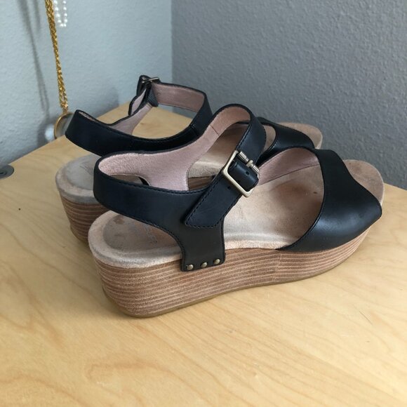 Dansko Silvie Platform Sandal - Picture 7 of 14